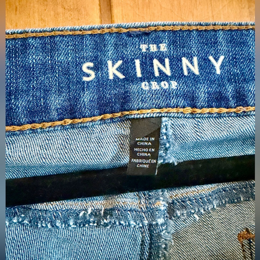 White House Black Market ‘The Skinny Crop’ Embroidered Ankle Jeans Size 10 - Picture 9 of 16